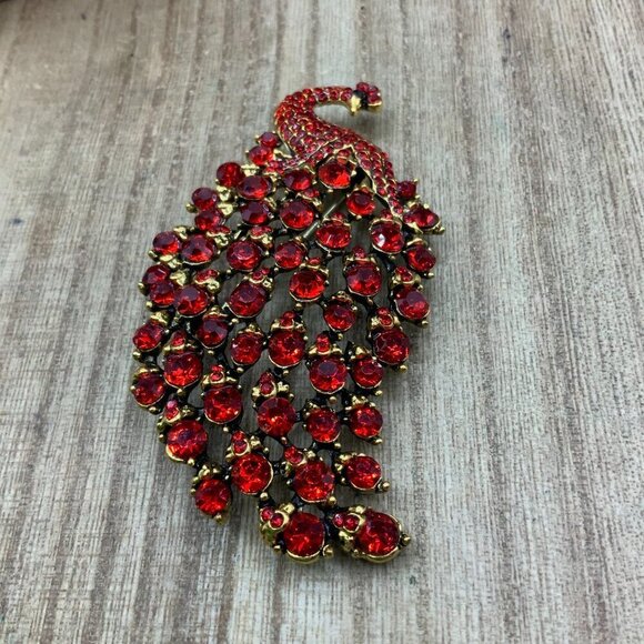 Peacock Jeweled Red Rhinestone Vintage Style Gold Tone Brooch - Picture 5 of 6